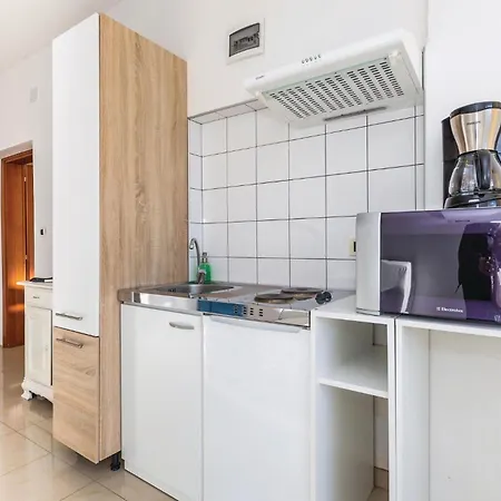 Holiday home In With Kitchen *